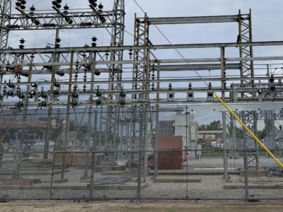 ANC hybrid fence